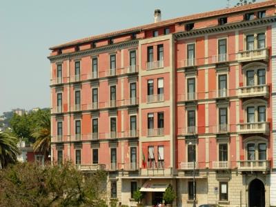 Britannique Naples Exterior photo